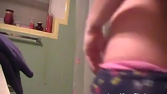 Comedy Pregnant Webcam Star With Natural Big Breasts