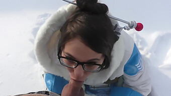 Teen Cosplayer Mei Gives A Public Blowjob Outside In The Snow