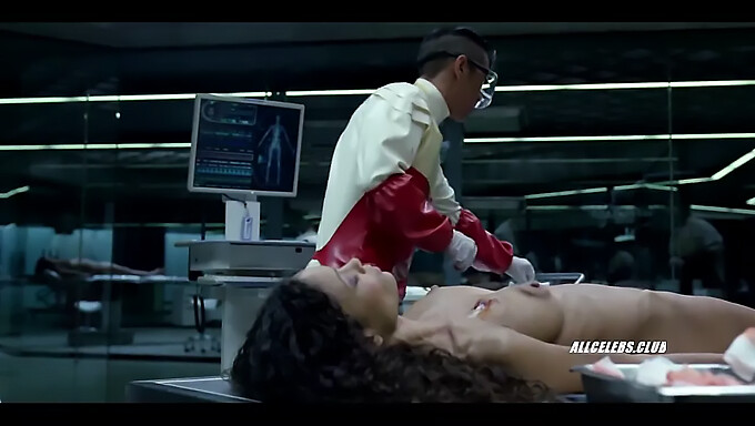 Thandie Newton i Angela Sarafyan w erotycznych scenach z Westworld.