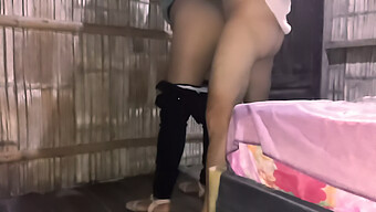 若い女子大生が義父を誘惑して、田舎の家で残酷なセックスをする