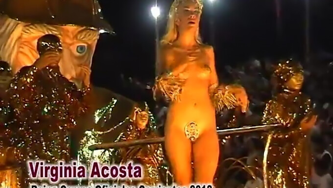 Virginia Acostan alaston esitys Corrientes Carnivalissa