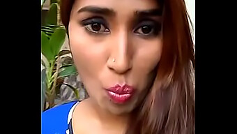 Video erotis terbaru Swathi Naidu yang segar dan pedas