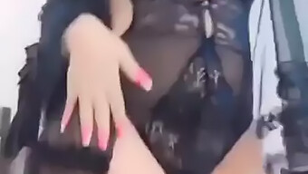 Desi Aunty'S Sensual Song And Orgasmic Experience