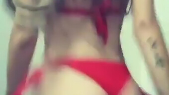 El Seductor Baile De Papá Rey En Un Calzoncillo Rojo Fogoso