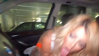 Inked Hooters Server Gives A Blowjob In A Vehicle For An Extra Reward