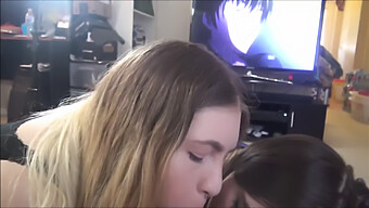 Bisexual Jessica And Hannah Give A Blown Job Before I Climax